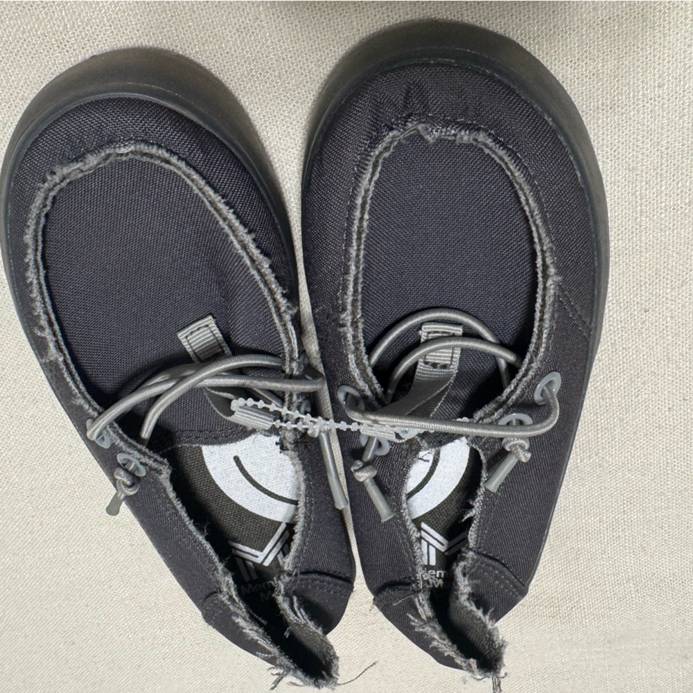 NWOT Kids Moccasin Shoes Size 8